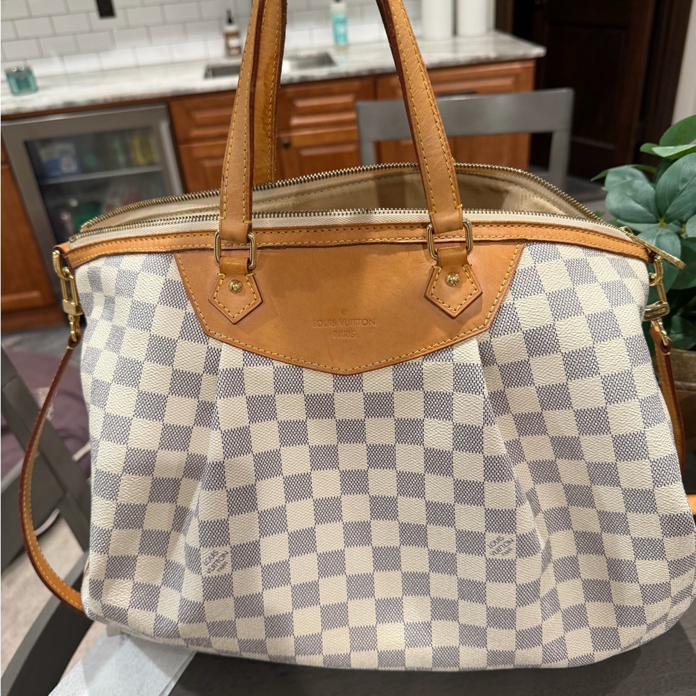 Louis Vuitton Damier Azur Tivoli GM - Picture 4 of 9